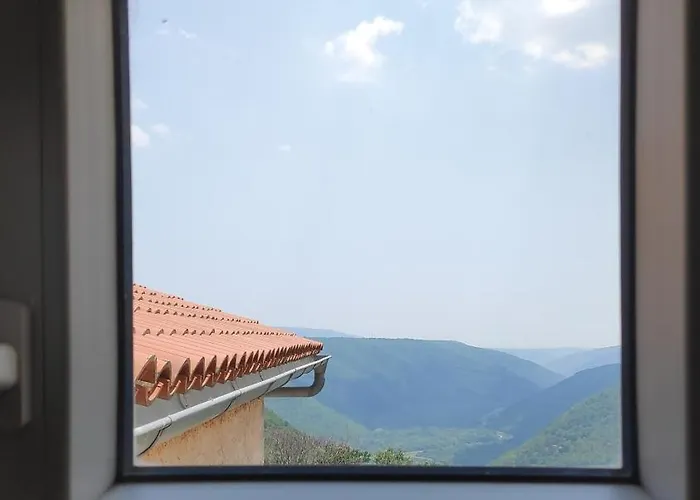 Apartment Perina Hiza *
