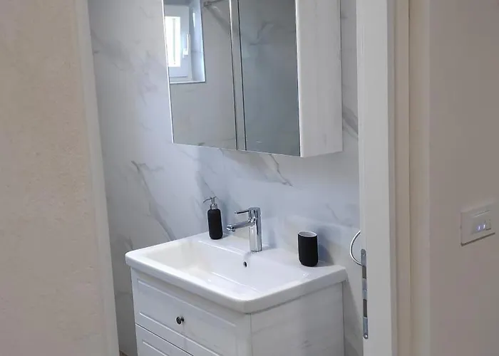 Perina Hiza * Barban