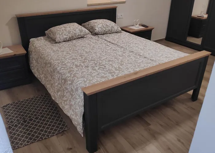 Perina Hiza 아파트