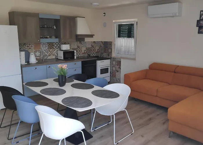 Perina Hiza Apartman *