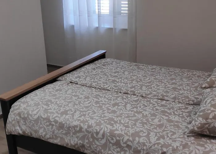 아파트 Perina Hiza Barban